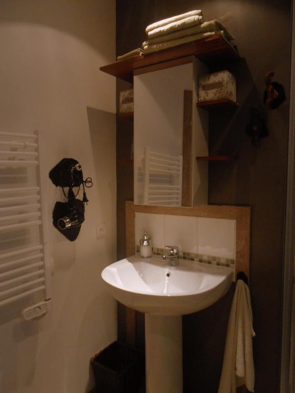 Chambres D'Hotes La Vallee Des Vignes Monthou-sur-Cher Rum bild