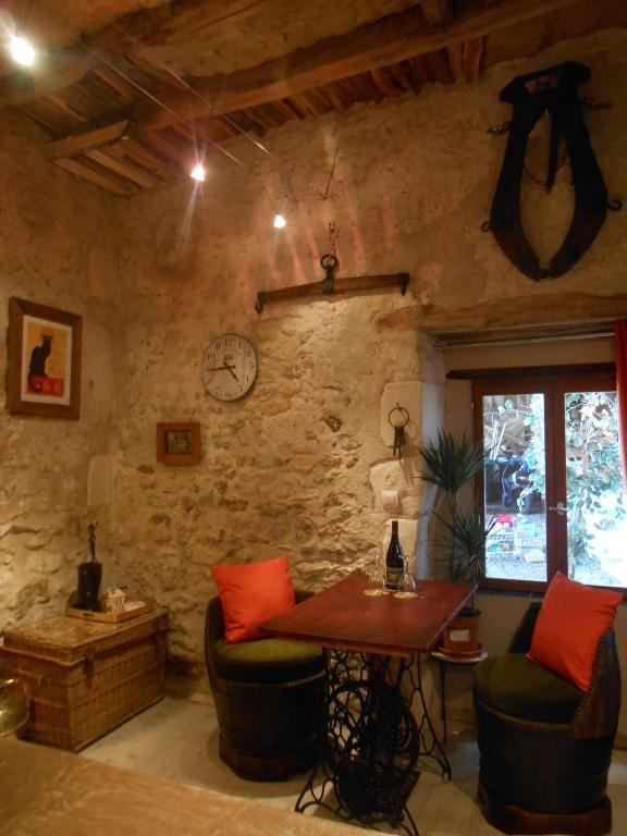 Chambres D'Hotes La Vallee Des Vignes Monthou-sur-Cher Rum bild